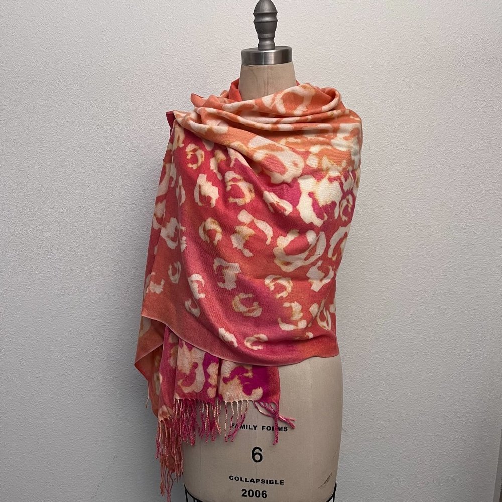 🌸MOTHER’S DAY🌸 NWOT Wool/Cashmere Printed Wrap |  Free Shipping